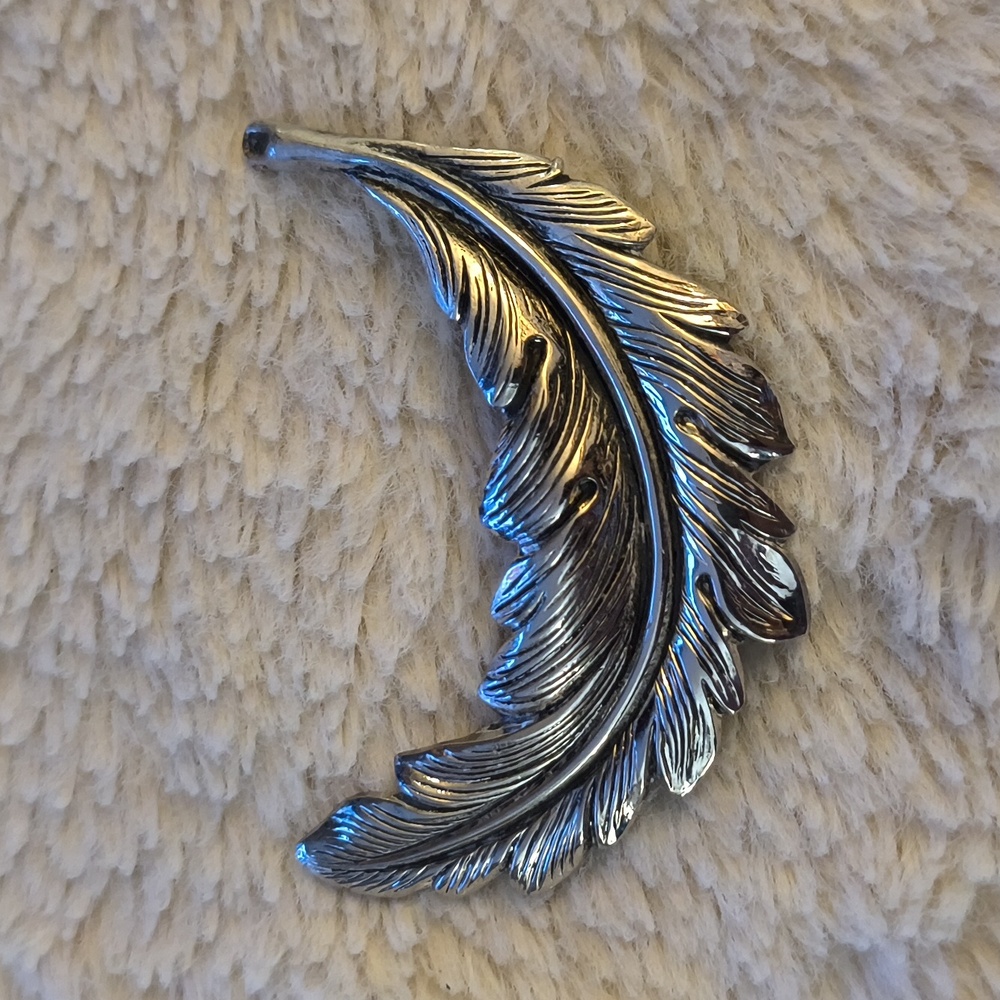 Feather Broach